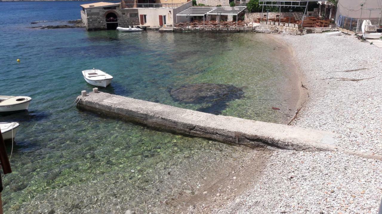 Anka'S Beach Komiža Εξωτερικό φωτογραφία