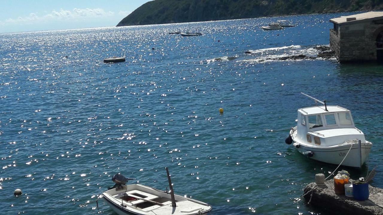 Anka'S Beach Komiža Εξωτερικό φωτογραφία